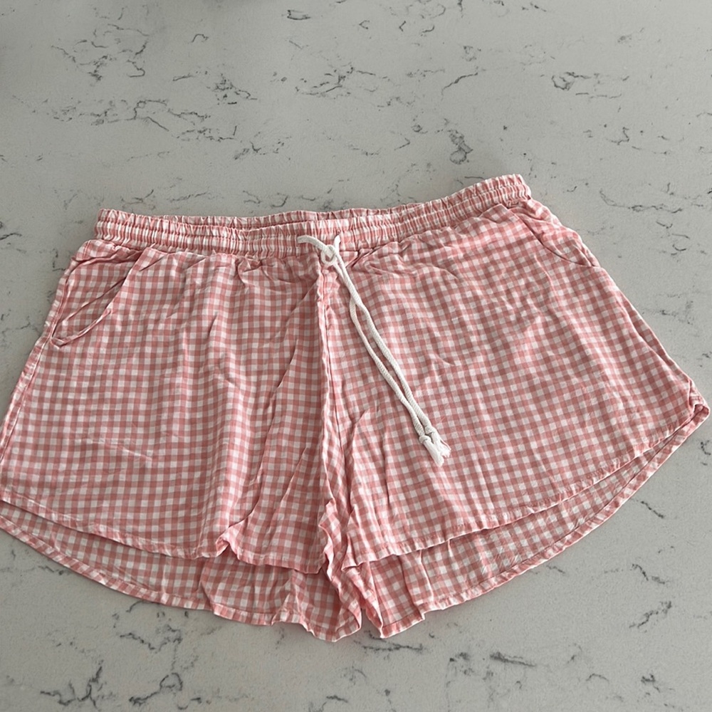 Make + Model Shorts - Picture 2 of 6